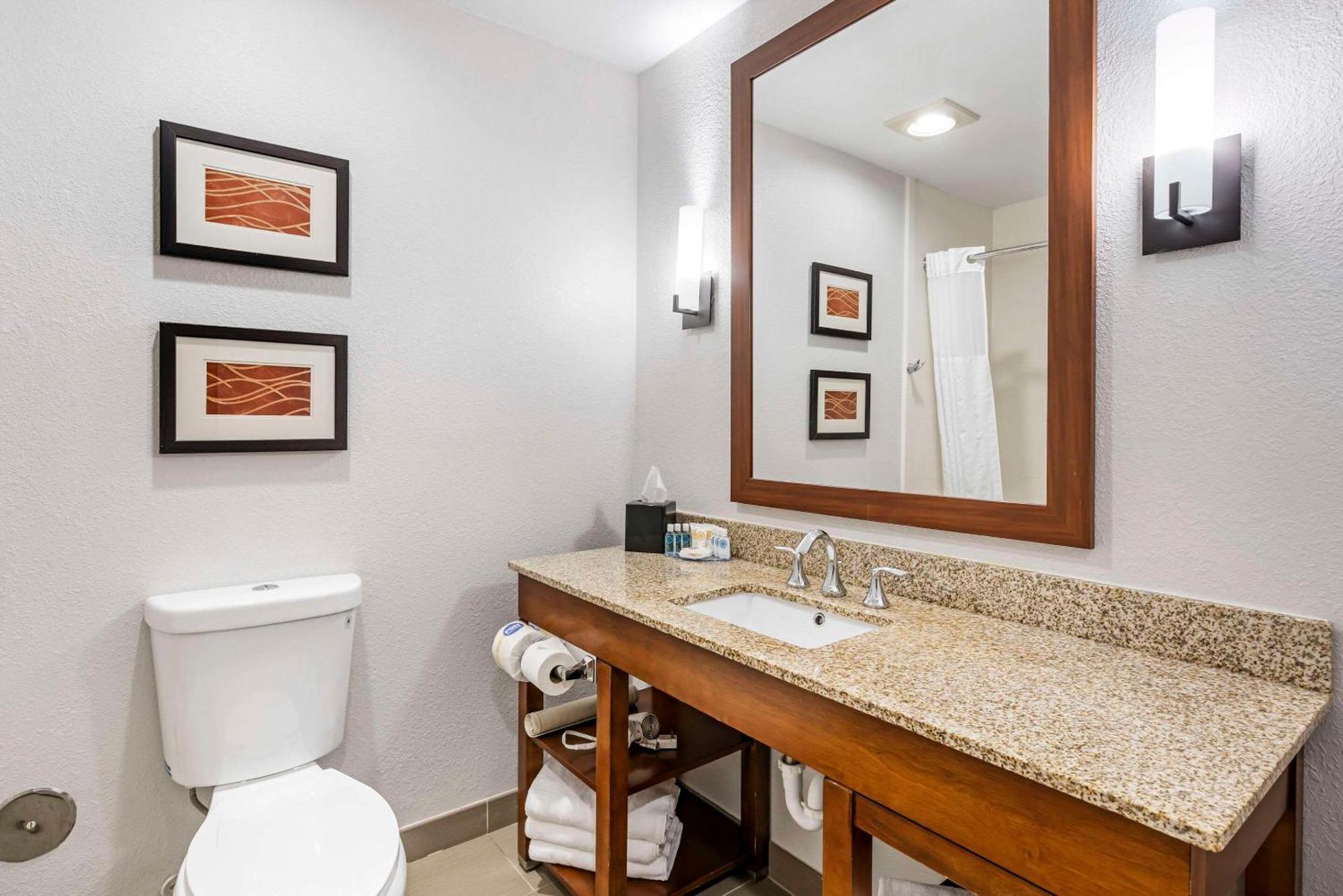 Comfort Inn Splash Harbor Bellville Zewnętrze zdjęcie